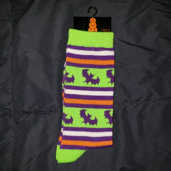 Womens Halloween Socks with bats - Picture 1 of 3
